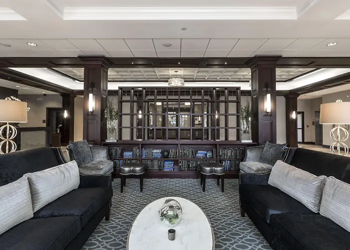 Hotel La Banque Homewood