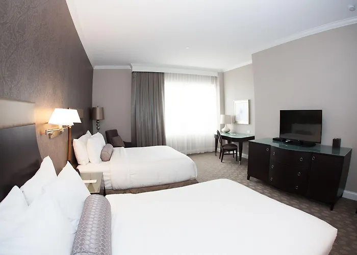 Hotel La Banque Homewood