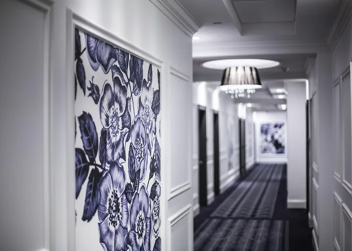 Hotel La Banque Homewood