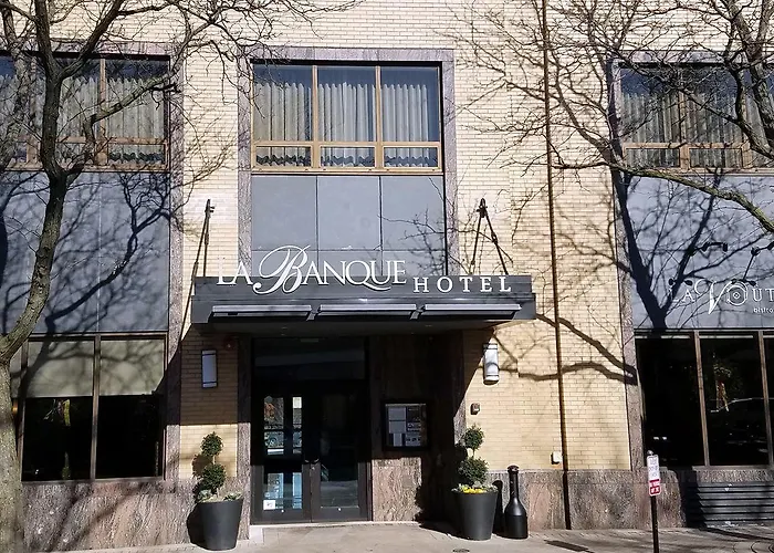 Hotel La Banque 4*