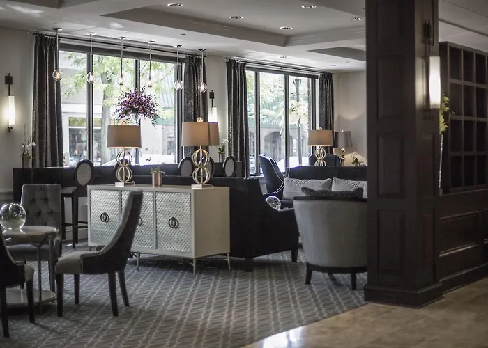 La Banque Hotel 4*