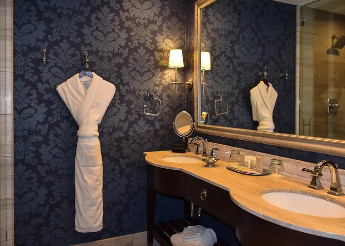 La Banque 4* Homewood